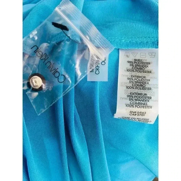 Calvin Klein- Sleeveless Top with Chiffon Ruffle - Picture 4 of 4